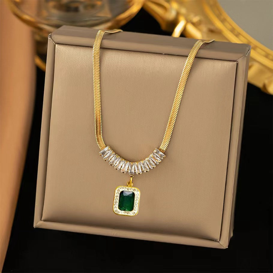 Necklace Green
