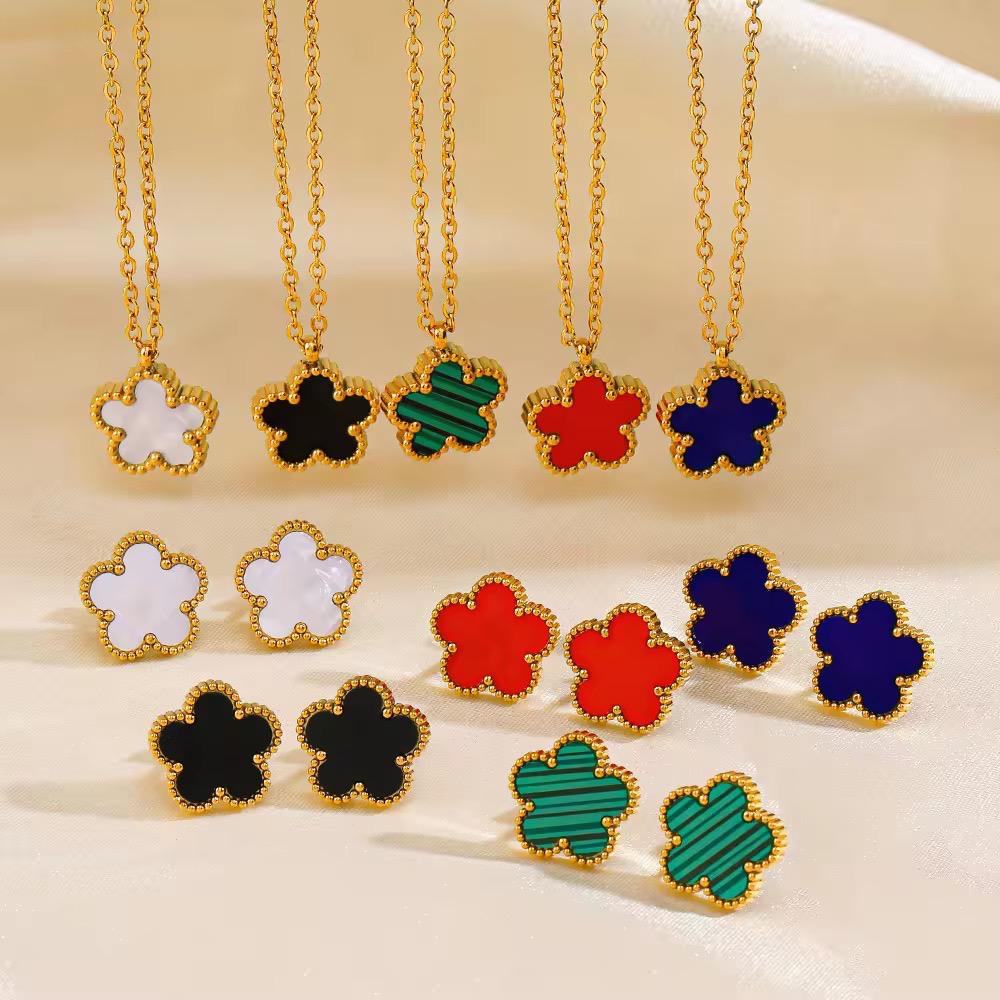 18K Gold Four-leaf Clover Pendant Necklace Earrings Set