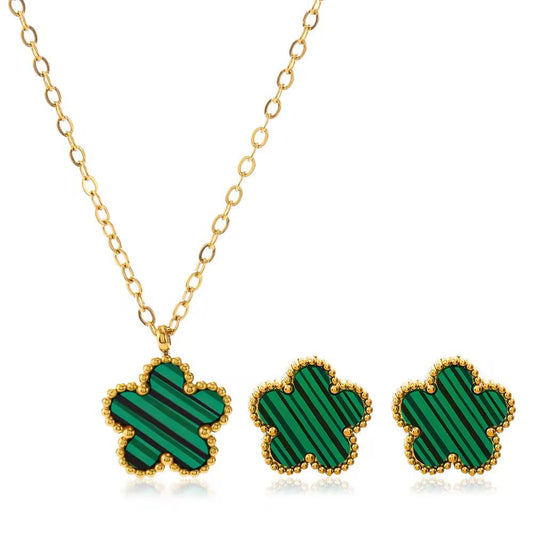 18K Gold Four-leaf Clover Pendant Necklace Earrings Set