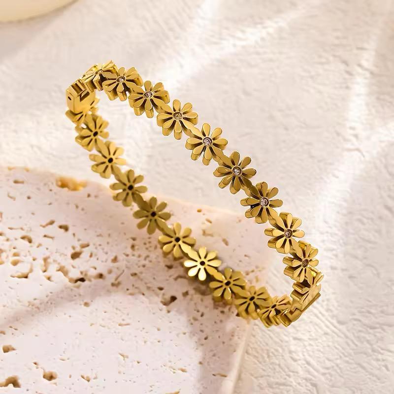 18K Gold Plated Flower Bracelet Bangles