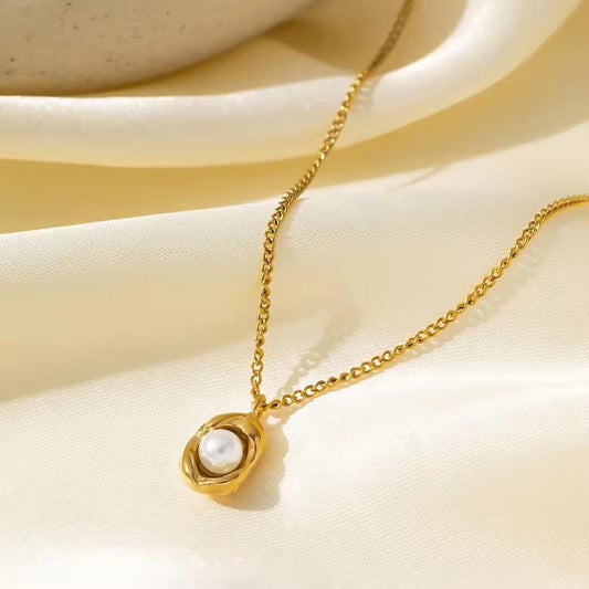 18K Gold  Plated Pearl Pendant Necklace