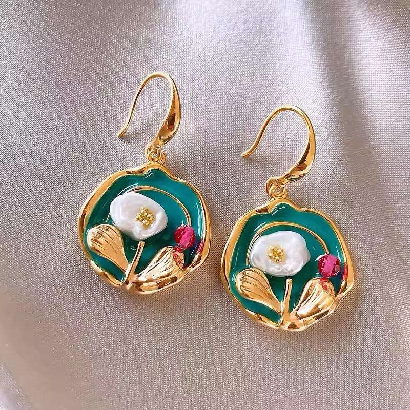 18K Gold  Plated High-End Elegant Feel Fashionable Oil Painting Style Earrings