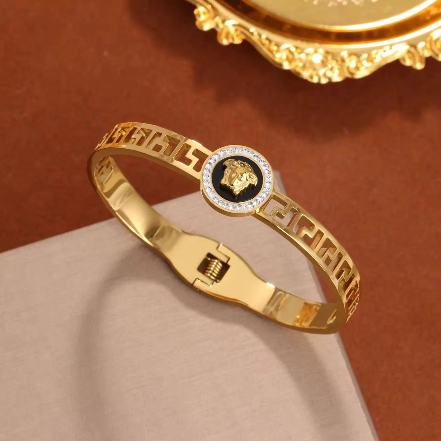 18K Gold Plated Bracelet Bangle